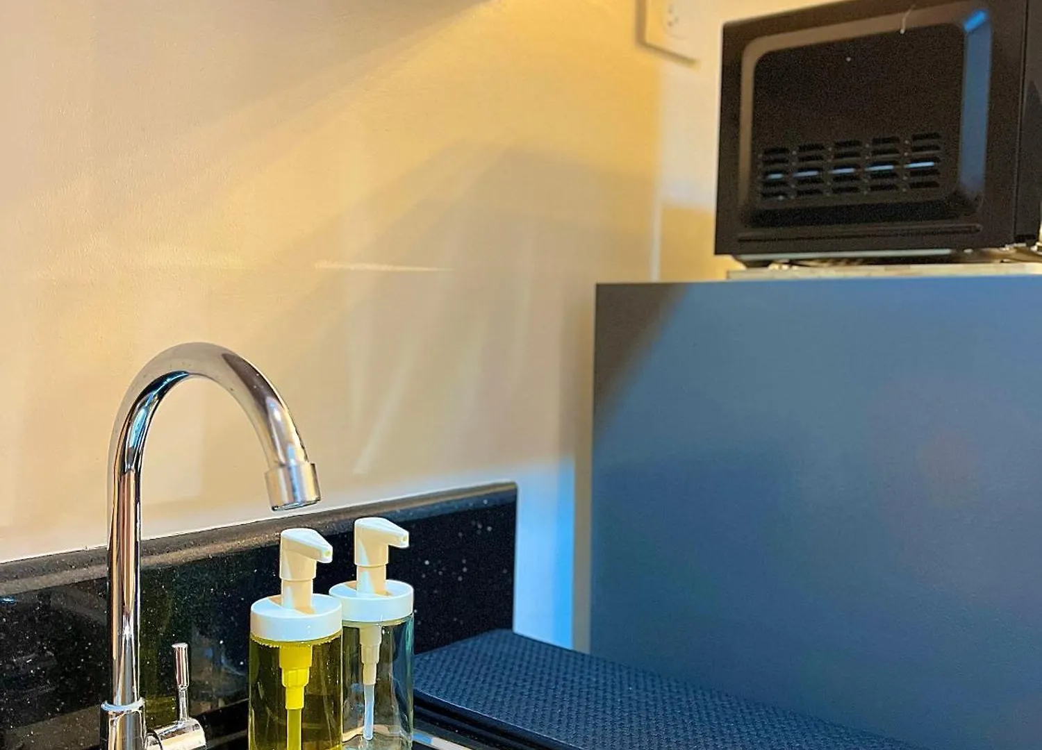 Stylish 1Br Condo In Makati City Manila 0*,