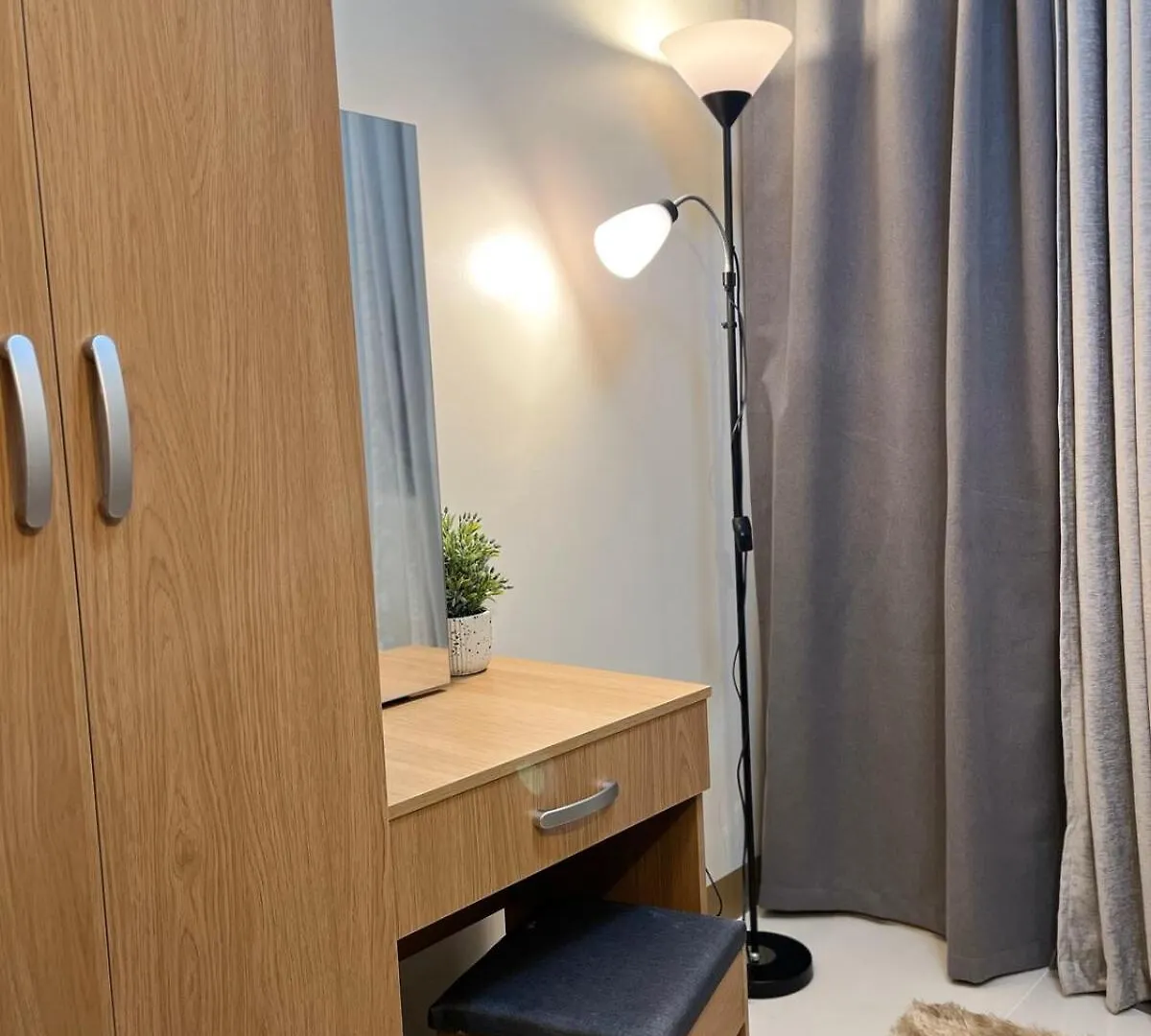 Stylish 1Br Condo In Makati City Manila